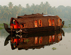 eco friendly kerala houseboats