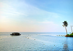 kumarakom houseboats